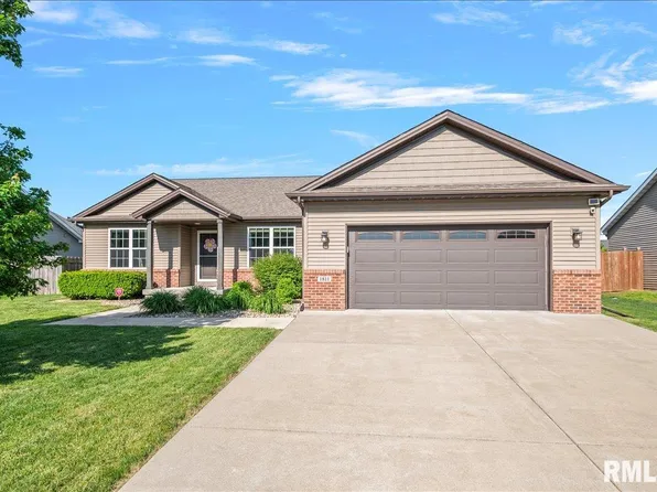 1811 Prairie Vista Dr, Chatham, IL 62629