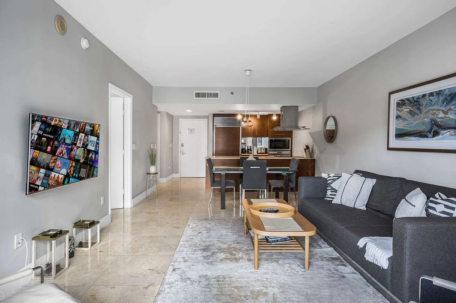 1 bed, 1.0 bath, 839 sqft, $3,232 — Photo 4
