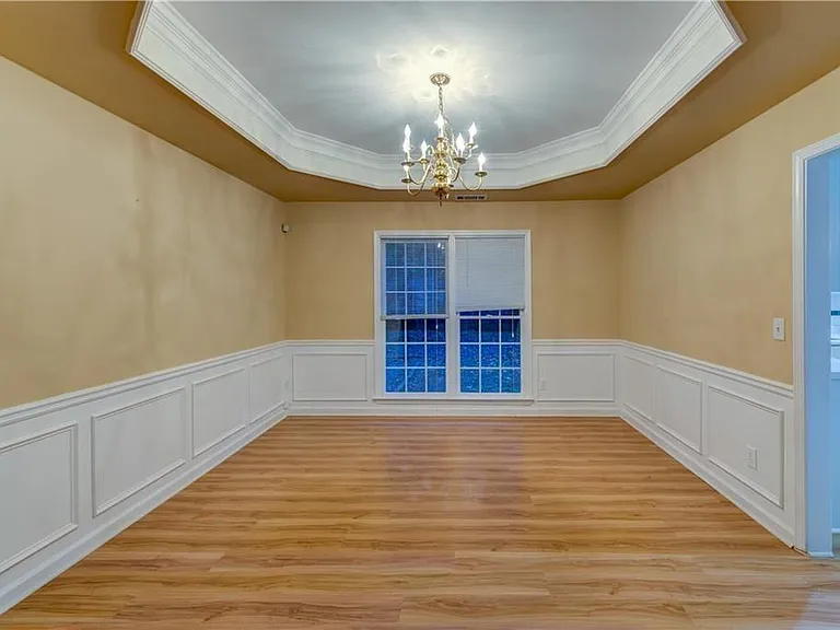1429 Oglethorpe Dr — Photo 2