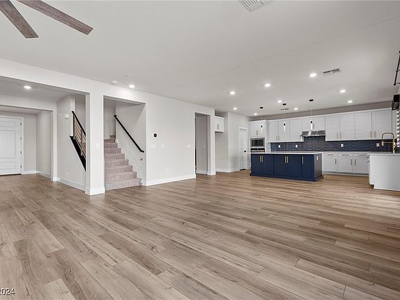 4th image of 5430 Hillside Trek Ave