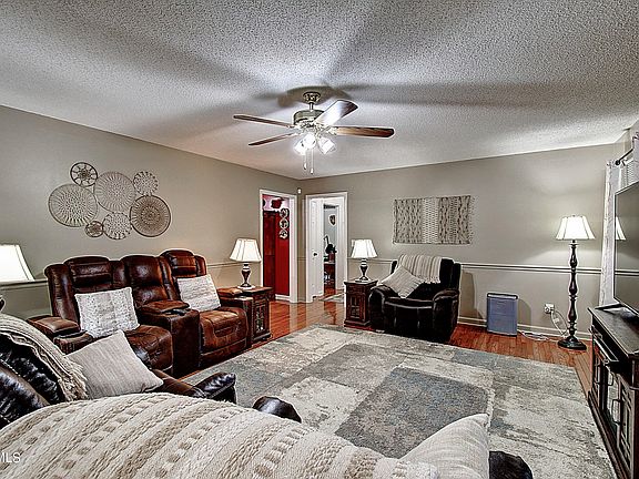 5th image of 1009 Colfax Ave