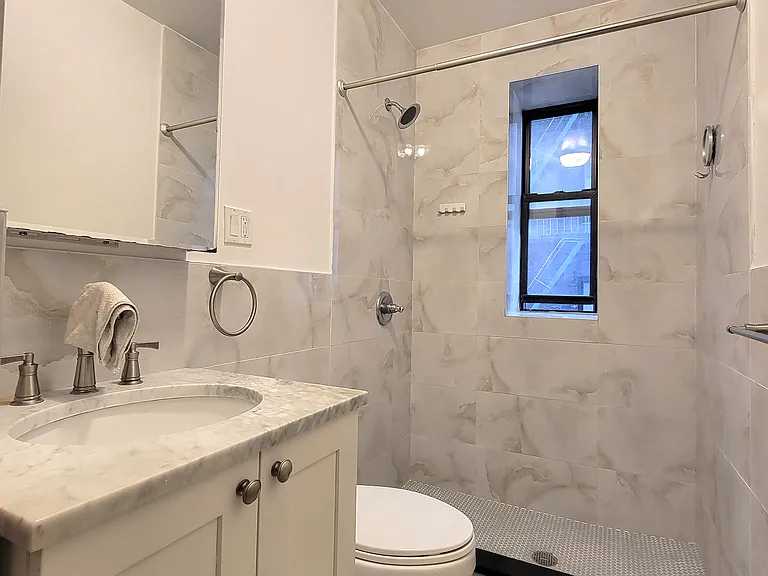 242 W 109th St #1C — Photo 4