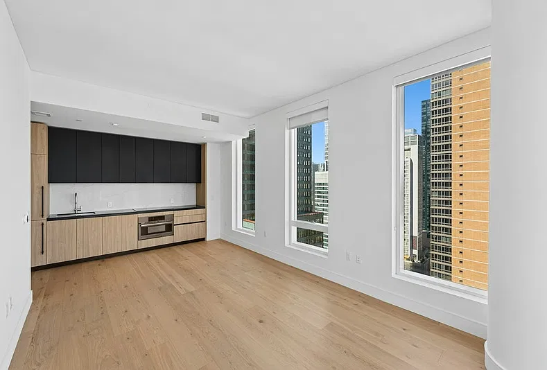 312 West 43rd Street — Photo 4