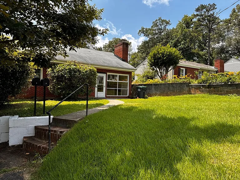 1506 Broad Ave — Photo 2