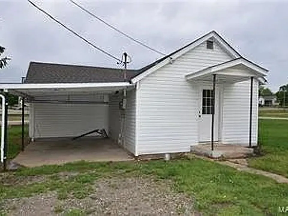140 N Large St
