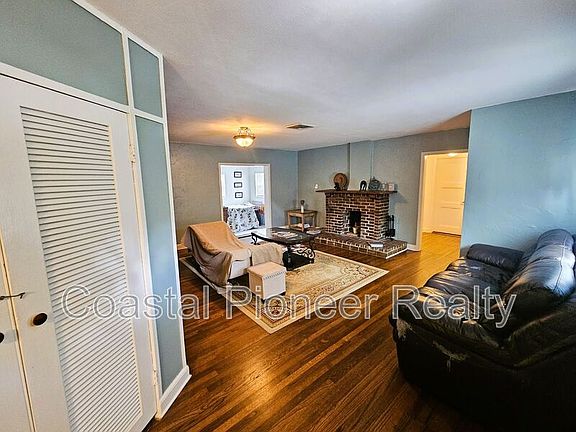 4th image of 7301 N 13th St
