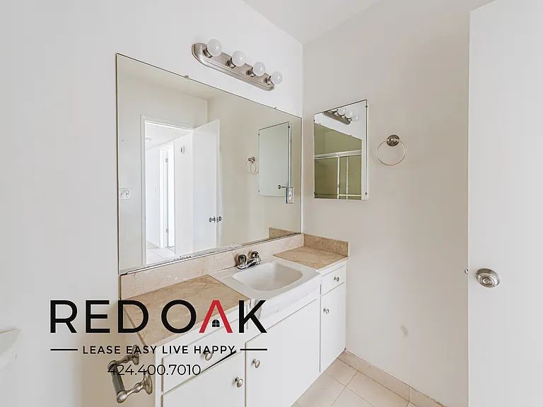 10741 Moorpark St #27 — Photo 12