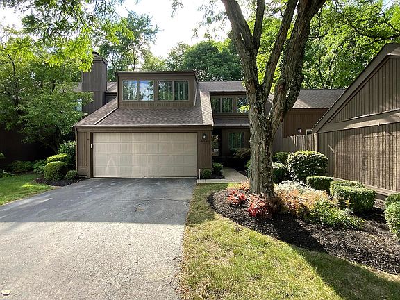 2nd image of 2083 Brookhurst Ave