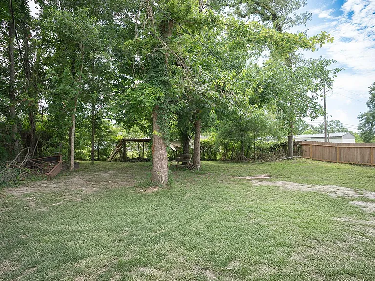 20511 N Sabine Dr — Photo 25