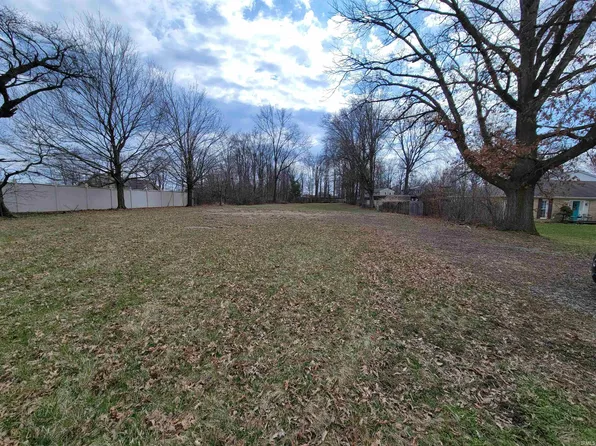 1705 W Chapel Pike, Marion, IN 46952