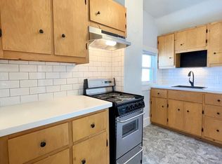 843 Crescent St NE, Grand Rapids, MI 49503