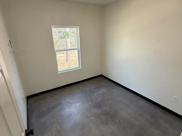 188 Summit St, Cotter, AR 72626