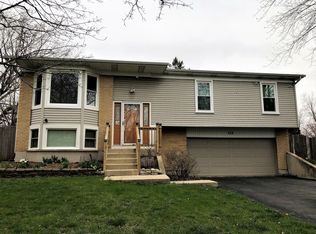 438 Galahad Rd, Bolingbrook, IL 60440