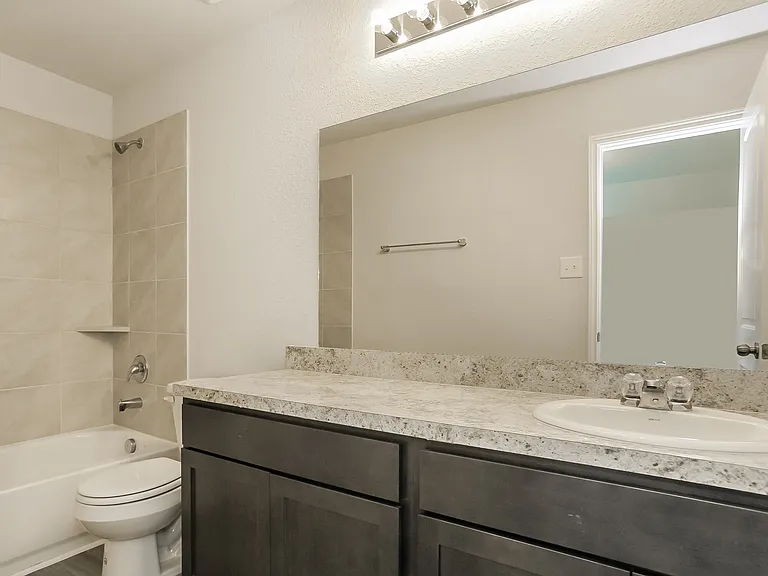 Lina Dr — Photo 15