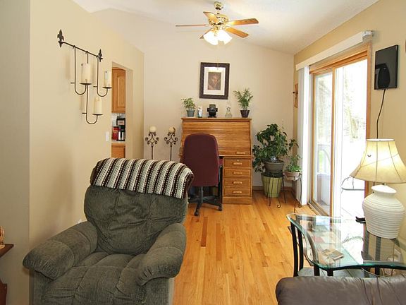 5th image of 30620 Redding Ave