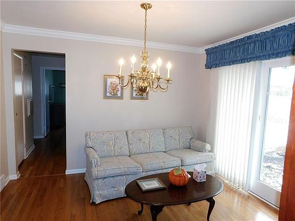 4th image of 408 Newport Dr