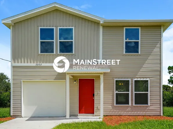 3202 37th St W, Lehigh Acres, FL 33971