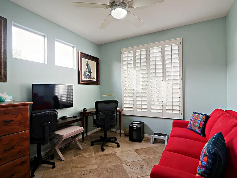 6747 E Eagle Feather Rd — Photo 22