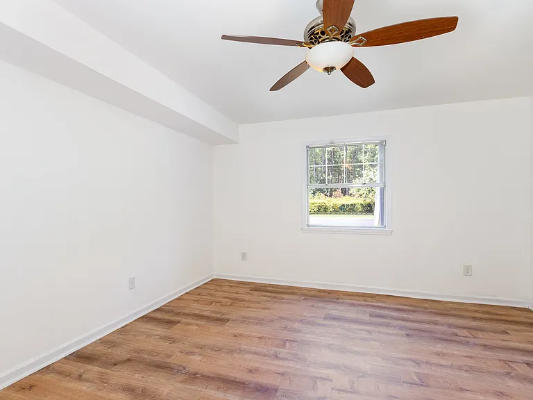 213 Schultz St — Photo 15
