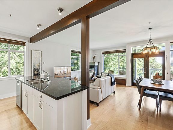 5th image of 1059 Tanglewood Pl #32