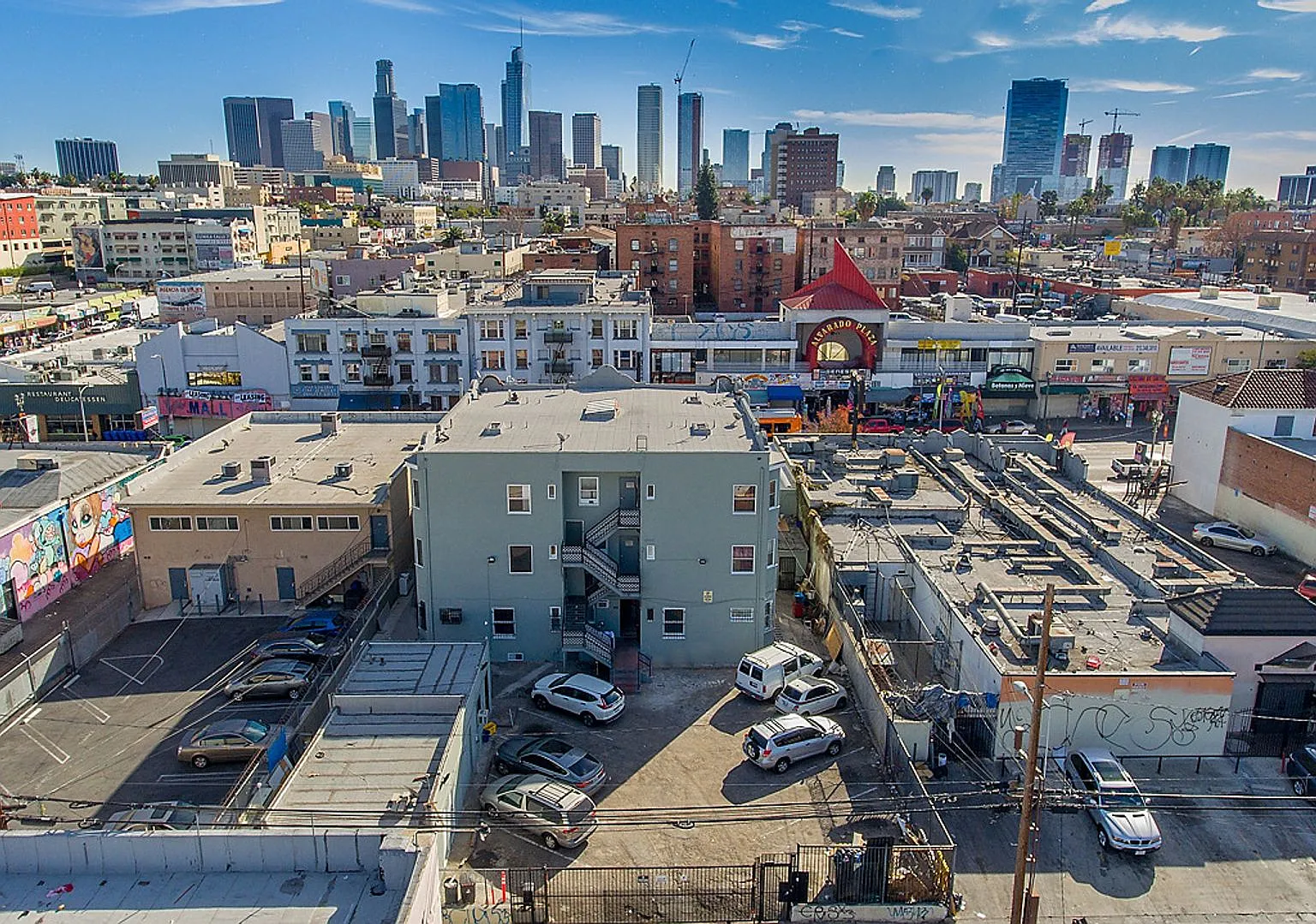 MacArthur Park Apartments — Photo 4