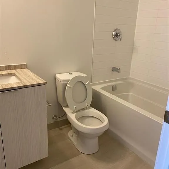 11 Wellesley St W #4210 — Photo 3