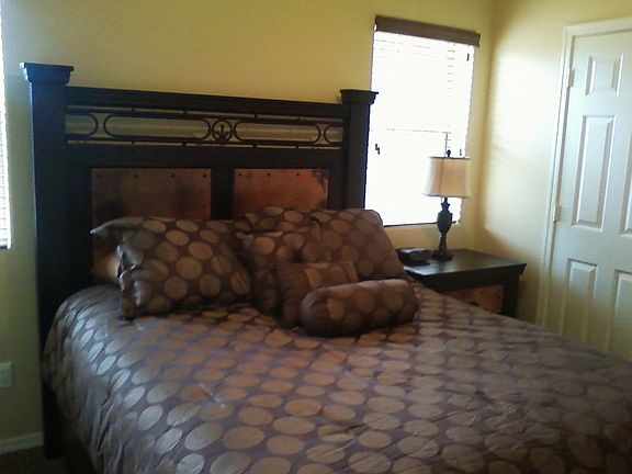 Guest Bedroom - Queen