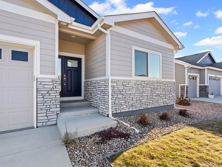 965 Mount Andrew Dr — Photo 2