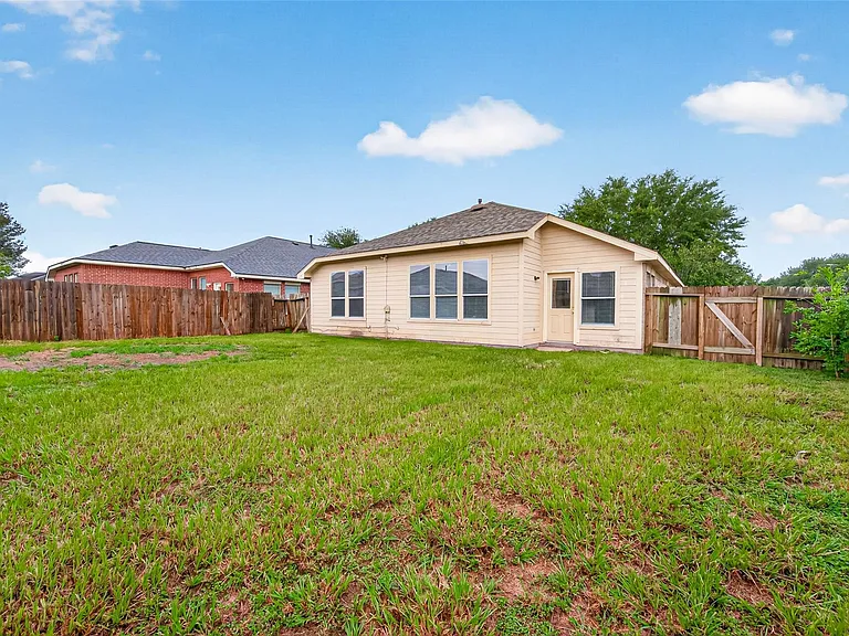17230 Hollow Sands Ct — Photo 35