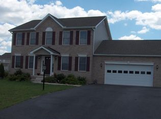 76 Isadore Ln, Martinsburg, WV 25404