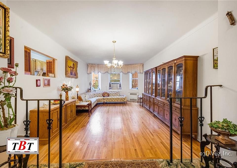 2nd image of 920 E 17th St APT 201