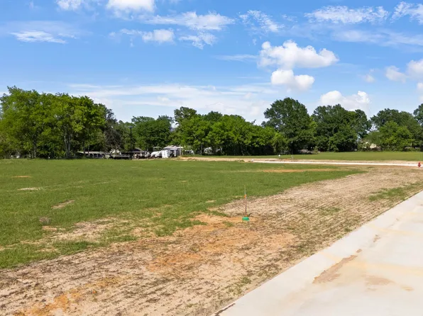 100 W Teal Dr, Troup, TX 75789