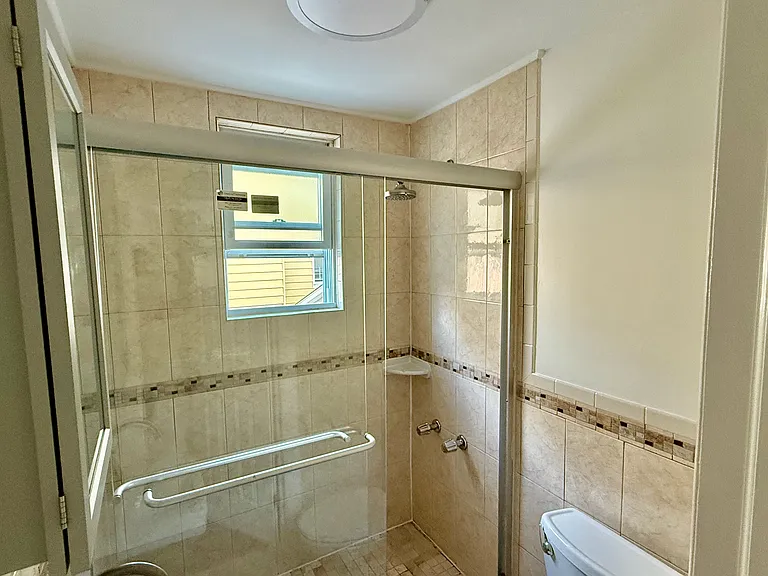 137 Lake Ave #2W — Photo 5