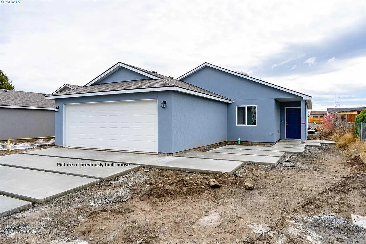 1438 Geneva St photo 1