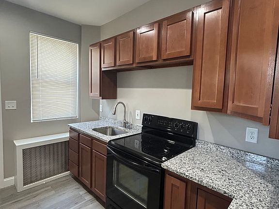 2nd image of 3012 Lyttleton Rd