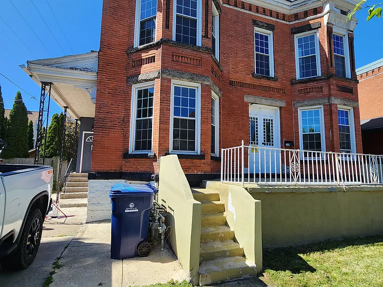 130 York St #1 — Photo 1