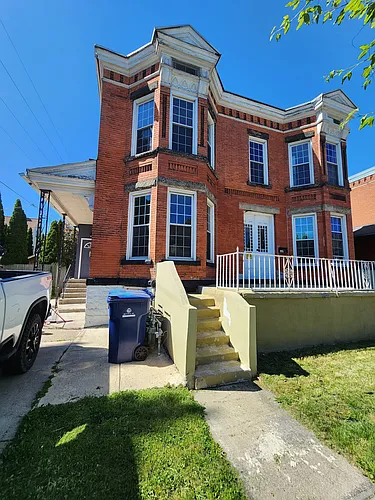 130 York St #1 Photo 1