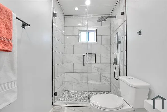1 bed, $2,289 — Photo 3