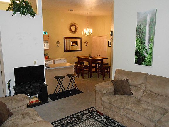 3rd image of 1487 Northwood Dr APT 203