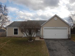 1877 Castle Pines Cir, Elgin, IL 60123