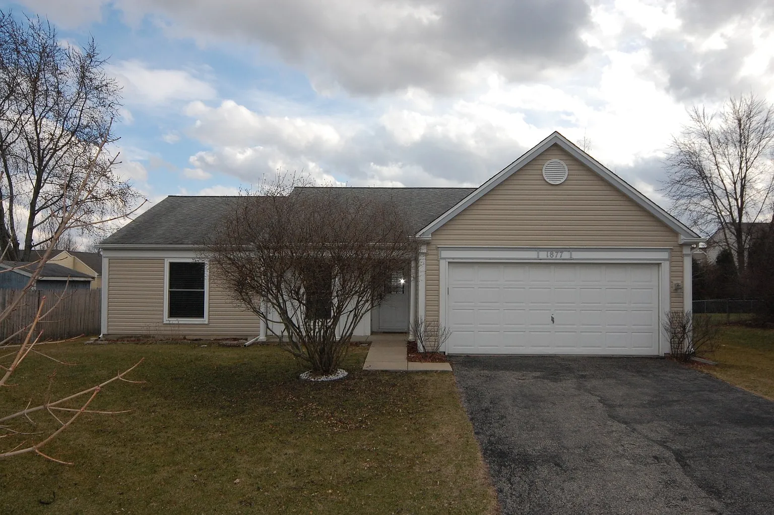 1877 Castle Pines Cir photo 1