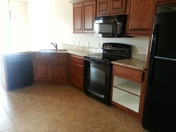 3rd image of 370 W Buena Vis #121
