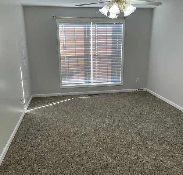 828 Mulberry Dr — Photo 6