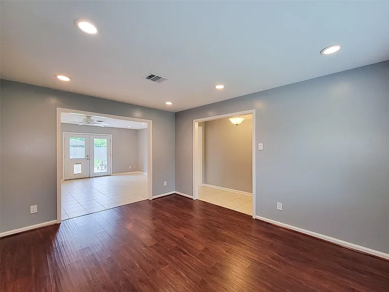 5846 Ettrick Dr — Photo 22