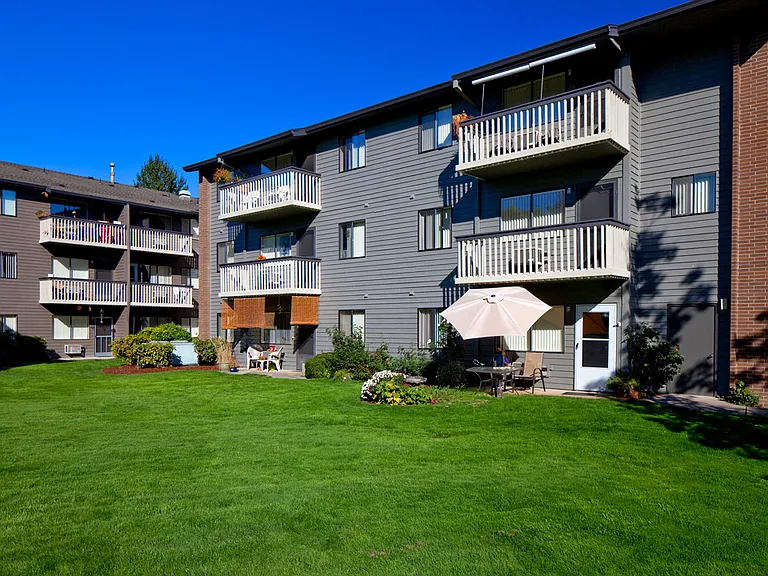 Creekside Village Retirement Residence — Photo 24