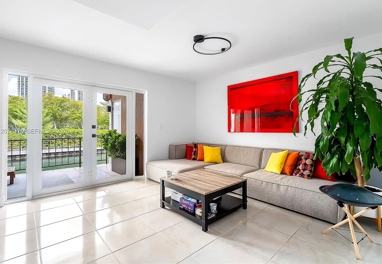 Sandpiper Condo — Photo 1