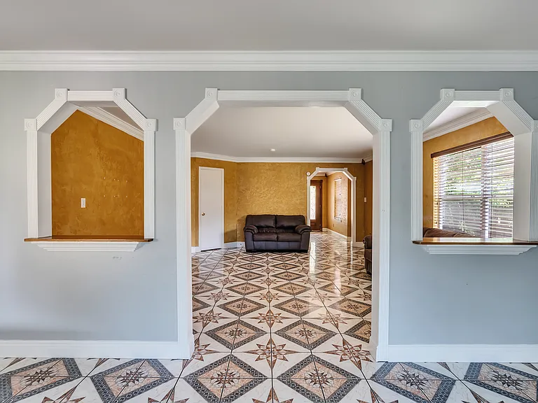 11319 Lindenloch Ln — Photo 25