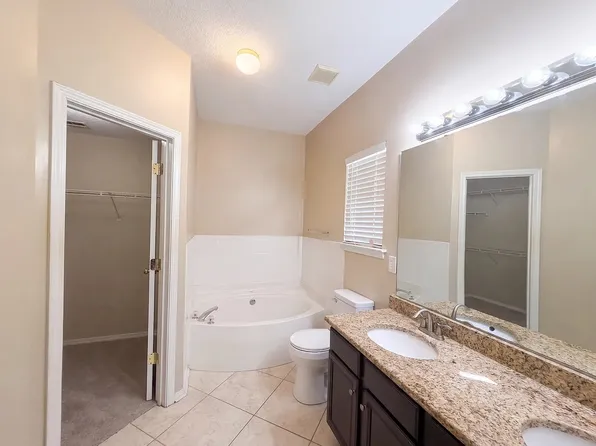 5320 Seaspray Ln, Raleigh, NC 27610
