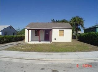 824 W 3rd St, Riviera Beach, FL 33404