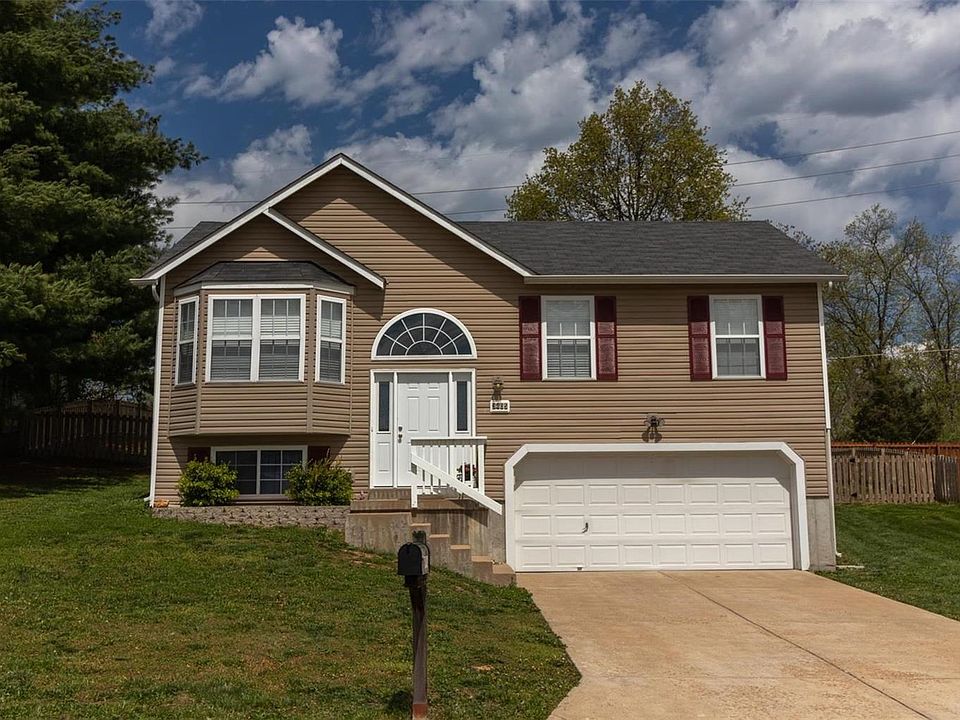 Great curb appeal and space from your neighbors!